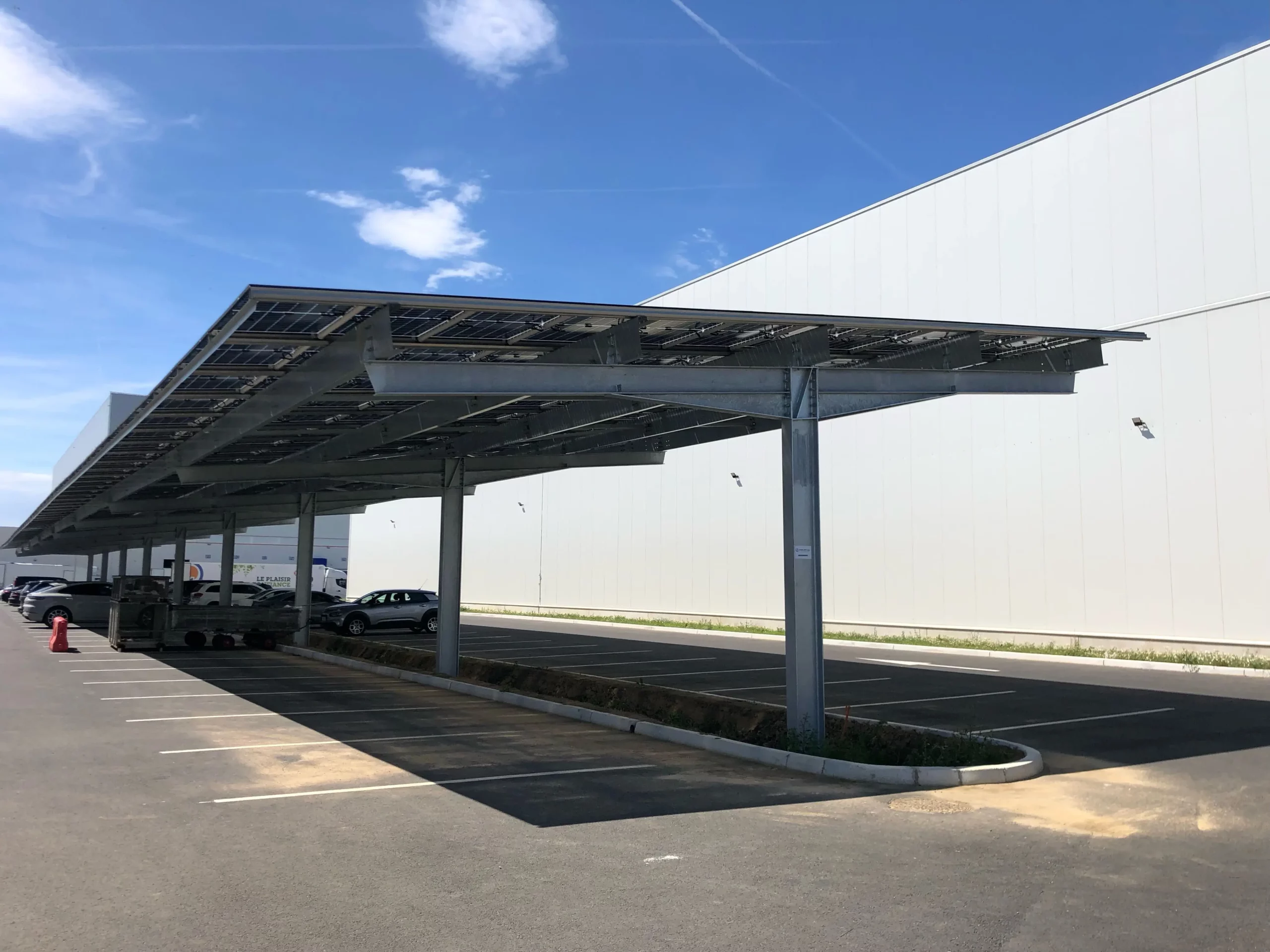 Ombrières solaires Developp'Sun pour Claris-Scadif