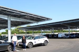 Les ombrières solaires Developp'Sun sur le parking du Leclerc de Vendôme